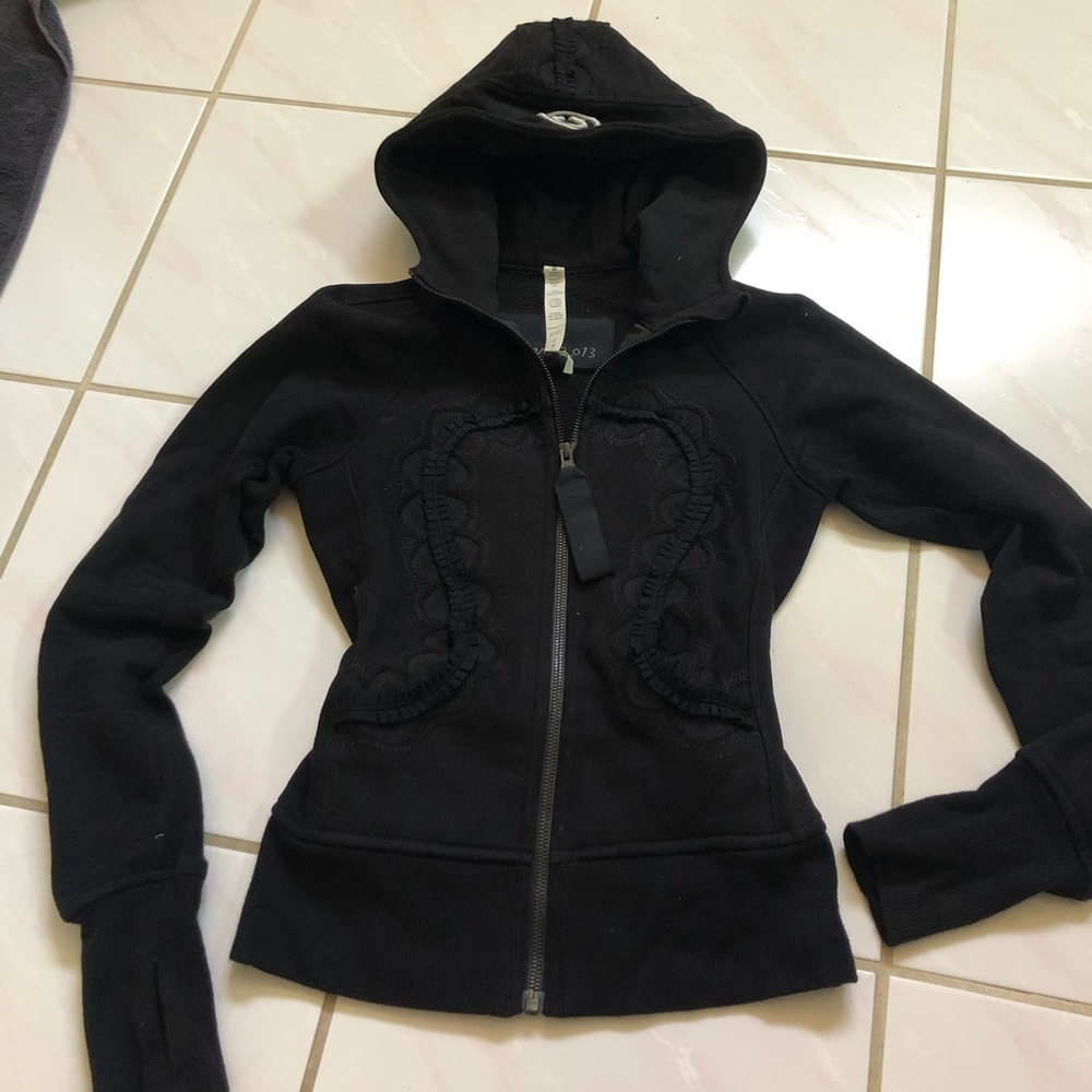 Lululemon womens svuba hoodie sz 2